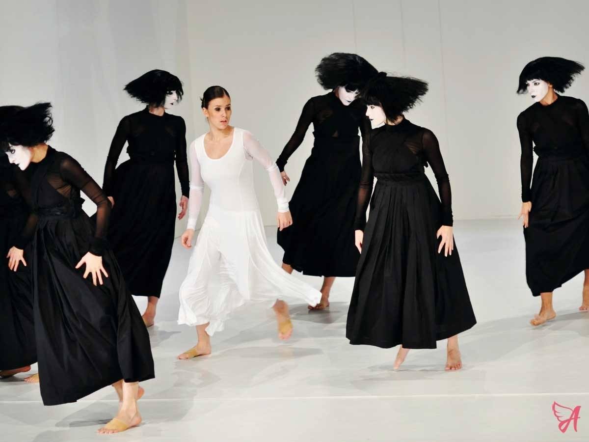 Managing menopause naturally - banner